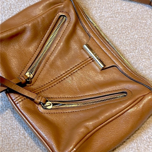 Nine West crossbody purse - brown - zipper - adjustable strap - Picture 6 of 8